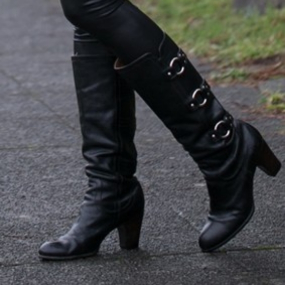 Gorgeous Frye ‘FIONA 3 strap’ leather boots - Picture 3 of 11